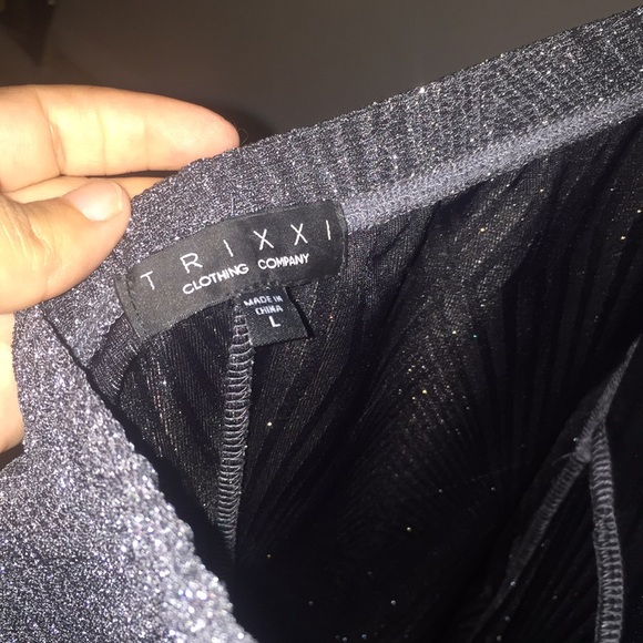 Dress - Picture 3 of 3